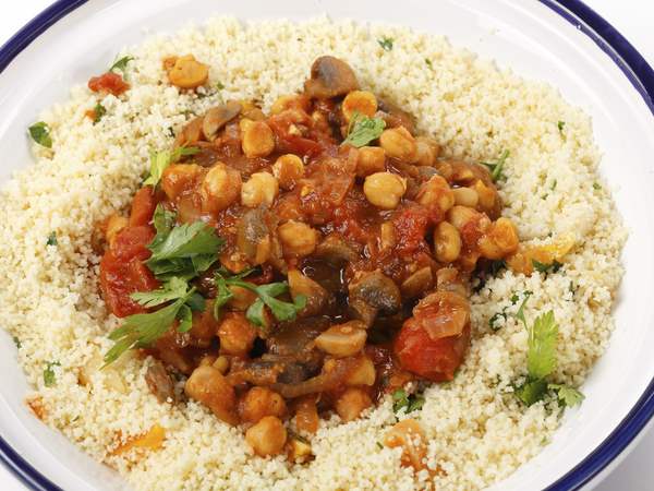 דיני המטבח היהודי: איך בודקים סולת ובורגול? דיני המטבח היהודי: איך בודקים סולת ובורגול?