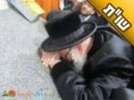 מה הכוונה ב'חיפוש אחר הצדיק'? בגוף ממש או בספריו? מה הכוונה ב'חיפוש אחר הצדיק'? בגוף ממש או בספריו?