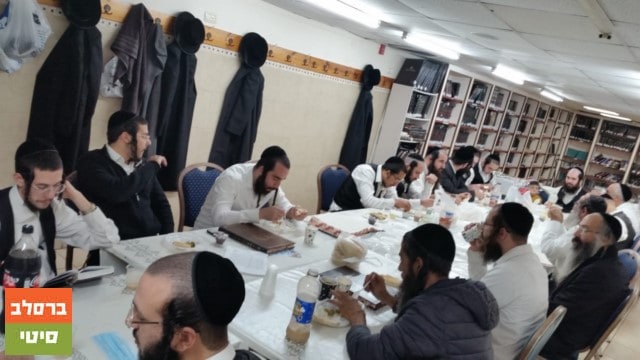 סיום מסכת עירובין ביבנאל עיר ברסלב סיום מסכת עירובין ביבנאל עיר ברסלב