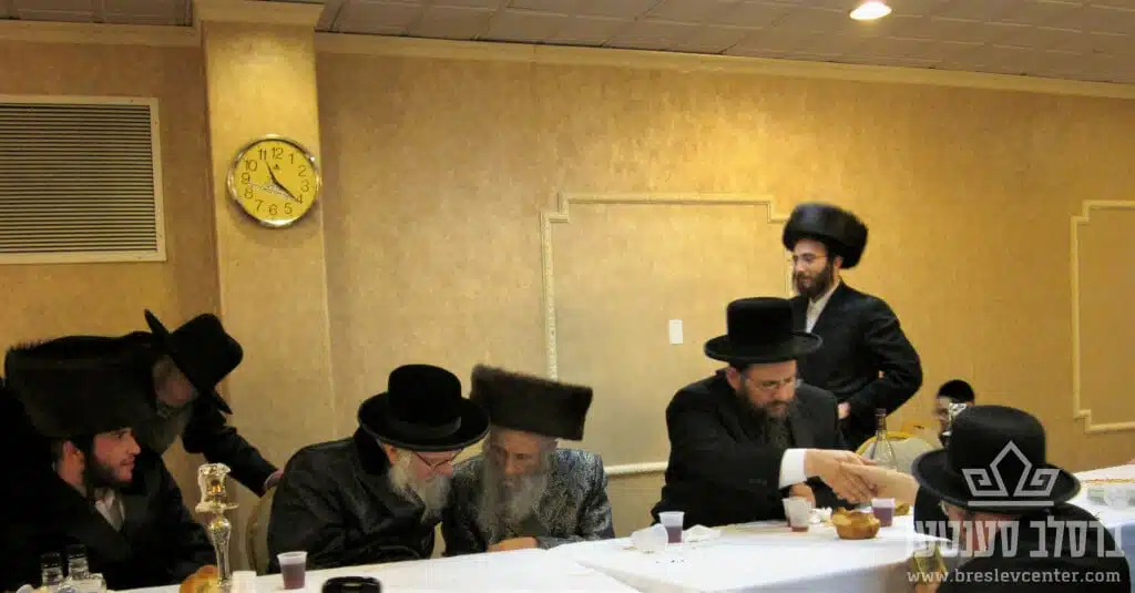 גאב"ד ירושלים זצ"ל הובא למנוחות, תמונות נדירות עם כ"ק מוהרא"ש זי"ע 2 גאב"ד ירושלים זצ"ל הובא למנוחות, תמונות נדירות עם כ"ק מוהרא"ש זי"ע 1