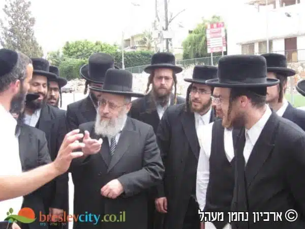 למה רצה הראשון לציון רבי יצחק יוסף לבקר אצל מוהרא"ש? חשיפה מרגשת! 2 למה רצה הראשון לציון רבי יצחק יוסף לבקר אצל מוהרא"ש? חשיפה מרגשת! 1