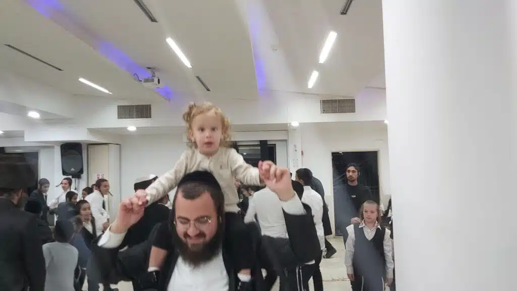 חג הסוכות תשפ"ה ביבנאל עיר ברסלב - סיקור וגלריה מרהיבה 90 חג הסוכות תשפ"ה ביבנאל עיר ברסלב - סיקור וגלריה מרהיבה 89