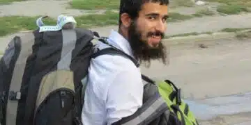 אברך שפרנסתו דחוקה האם יסע לרבנו ז"ל בראש השנה או בשאר ימות השנה? אברך שפרנסתו דחוקה האם יסע לרבנו ז"ל בראש השנה או בשאר ימות השנה?