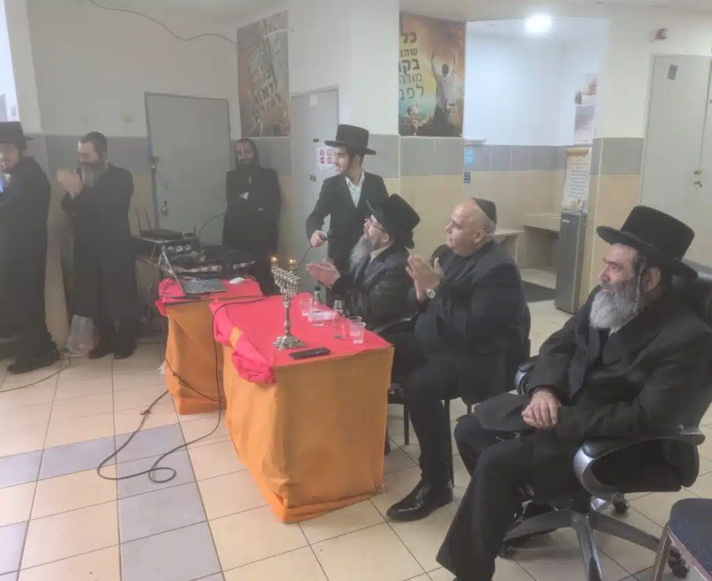 מסיבת חנוכה בתלמוד תורה "ילדי חן" - תשפ"ו 22 מסיבת חנוכה בתלמוד תורה "ילדי חן" - תשפ"ו 21