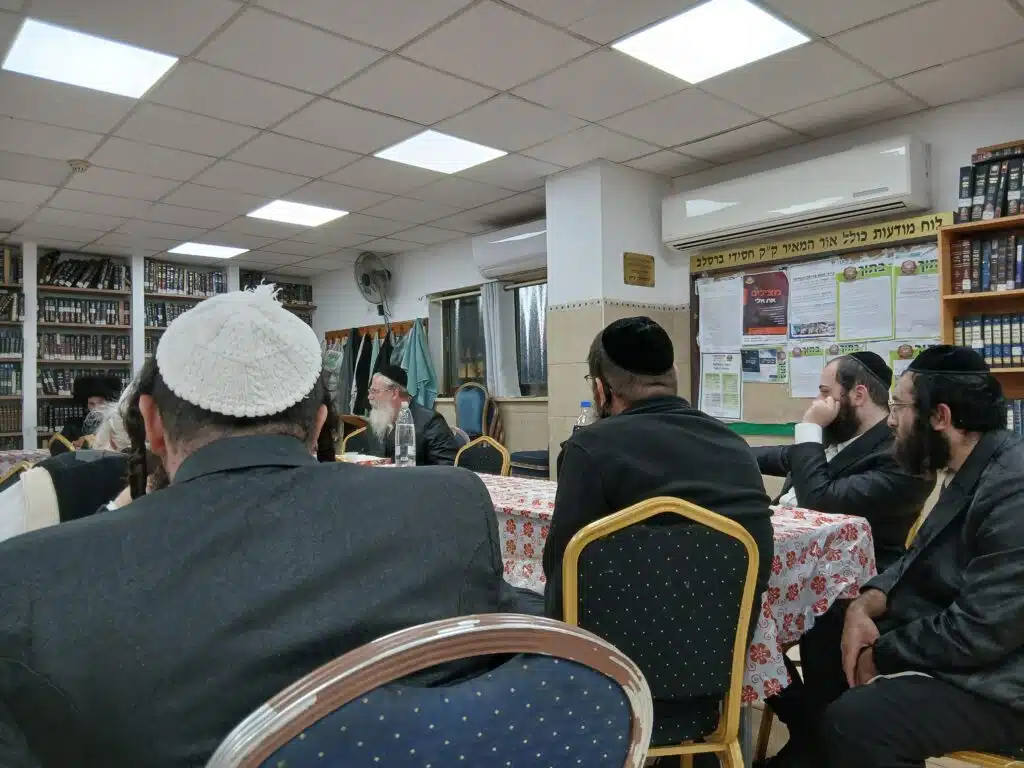 שיעורים ב"טהרת המשפחה" בימי השובבי"ם ביבנאל עיר ברסלב 4 שיעורים ב"טהרת המשפחה" בימי השובבי"ם ביבנאל עיר ברסלב 3