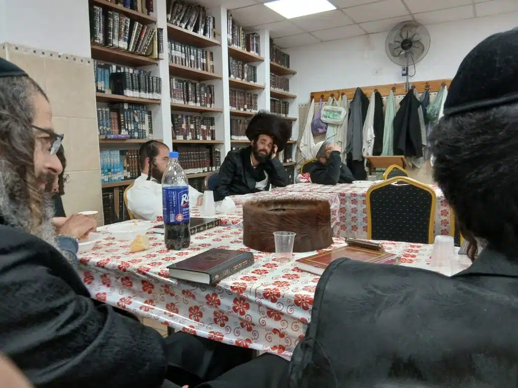 שיעורים ב"טהרת המשפחה" בימי השובבי"ם ביבנאל עיר ברסלב 10 שיעורים ב"טהרת המשפחה" בימי השובבי"ם ביבנאל עיר ברסלב 9