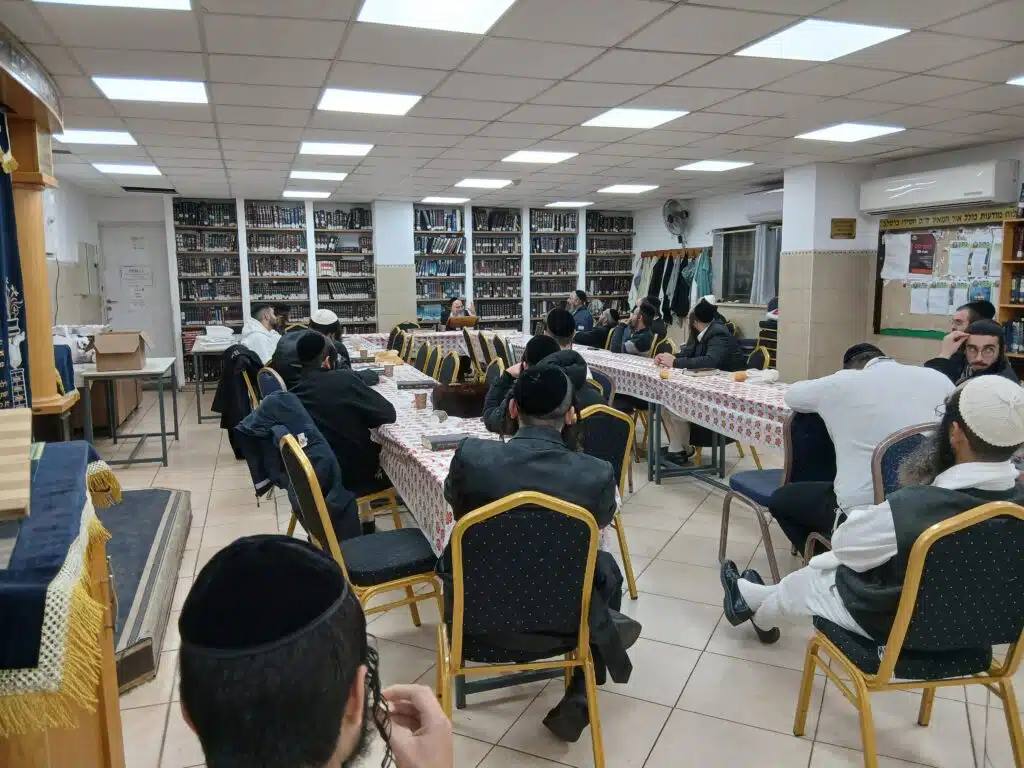 שיעורים ב"טהרת המשפחה" בימי השובבי"ם ביבנאל עיר ברסלב 12 שיעורים ב"טהרת המשפחה" בימי השובבי"ם ביבנאל עיר ברסלב 11