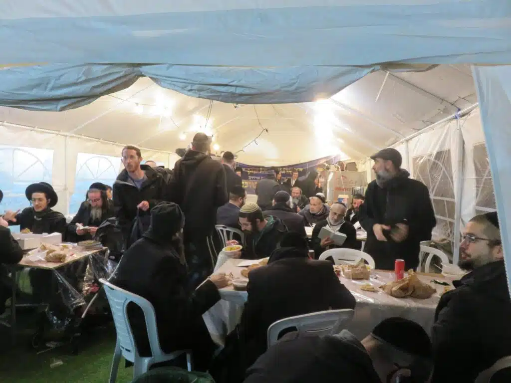 סקירה וגלריה מקיפה מהילולת כ"ק מוהרא"ש זי"ע - ה'תשפ"ו 54 סקירה וגלריה מקיפה מהילולת כ"ק מוהרא"ש זי"ע - ה'תשפ"ו 53
