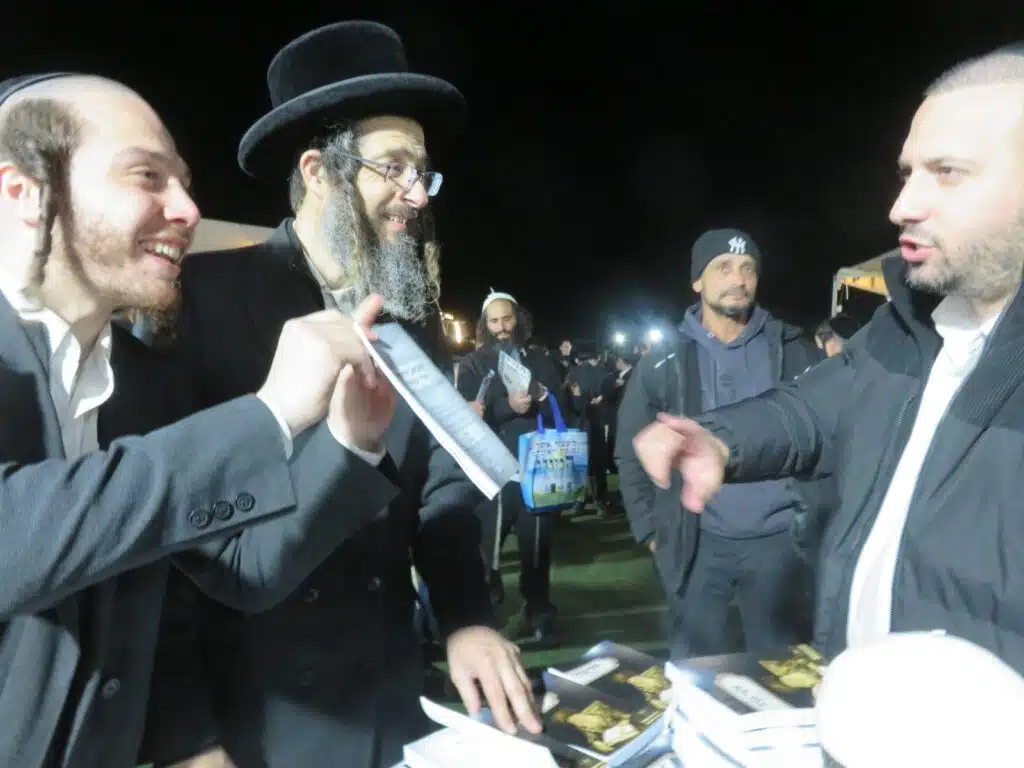 סקירה וגלריה מקיפה מהילולת כ"ק מוהרא"ש זי"ע - ה'תשפ"ו 14 סקירה וגלריה מקיפה מהילולת כ"ק מוהרא"ש זי"ע - ה'תשפ"ו 13