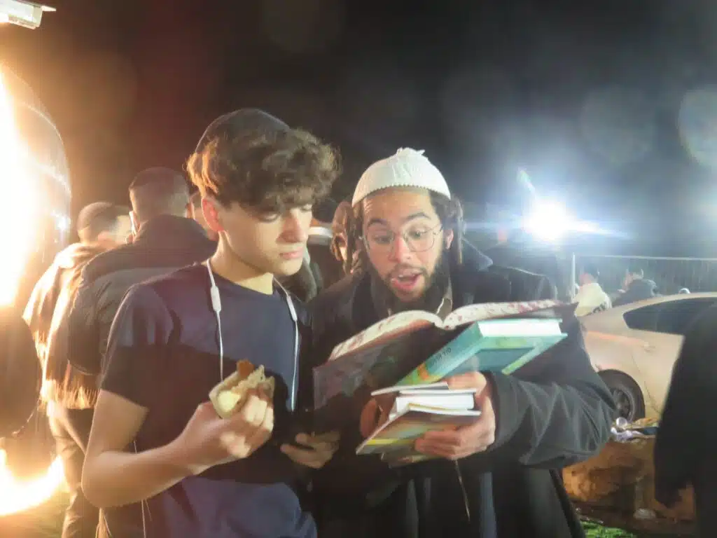 סקירה וגלריה מקיפה מהילולת כ"ק מוהרא"ש זי"ע - ה'תשפ"ו 10 סקירה וגלריה מקיפה מהילולת כ"ק מוהרא"ש זי"ע - ה'תשפ"ו 9