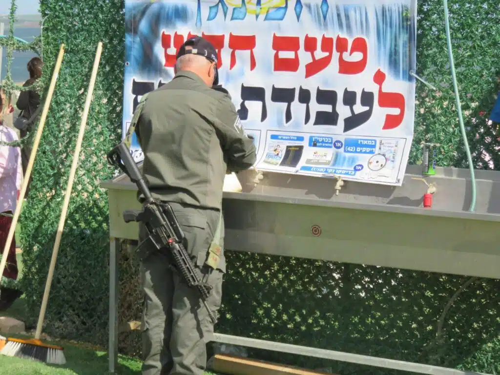 סקירה וגלריה מקיפה מהילולת כ"ק מוהרא"ש זי"ע - ה'תשפ"ו 34 סקירה וגלריה מקיפה מהילולת כ"ק מוהרא"ש זי"ע - ה'תשפ"ו 33