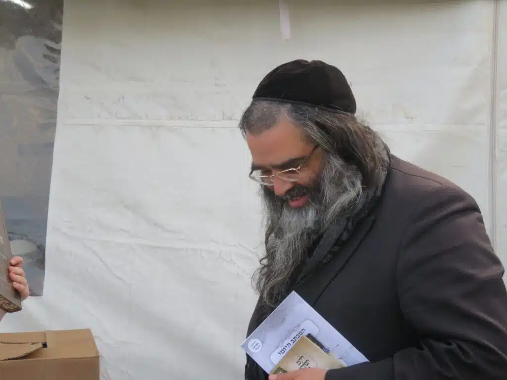 סקירה וגלריה מקיפה מהילולת כ"ק מוהרא"ש זי"ע - ה'תשפ"ו 96 סקירה וגלריה מקיפה מהילולת כ"ק מוהרא"ש זי"ע - ה'תשפ"ו 95