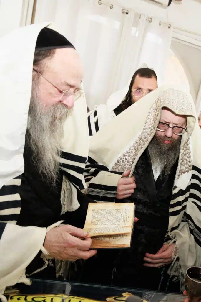 שמחת הברית לבן האברך ר' אבנר סלמה הי"ו ביבנאל עיר ברסלב 36 שמחת הברית לבן האברך ר' אבנר סלמה הי"ו ביבנאל עיר ברסלב 35
