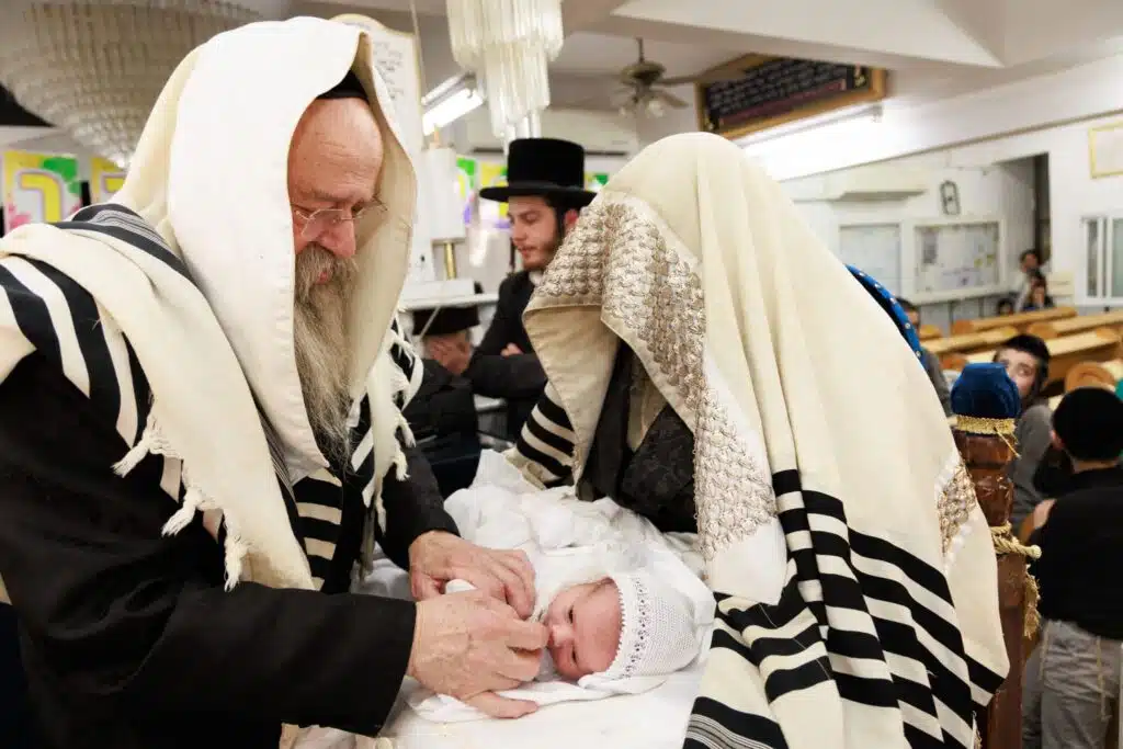 שמחת הברית לבן האברך ר' אבנר סלמה הי"ו ביבנאל עיר ברסלב 6 שמחת הברית לבן האברך ר' אבנר סלמה הי"ו ביבנאל עיר ברסלב 5