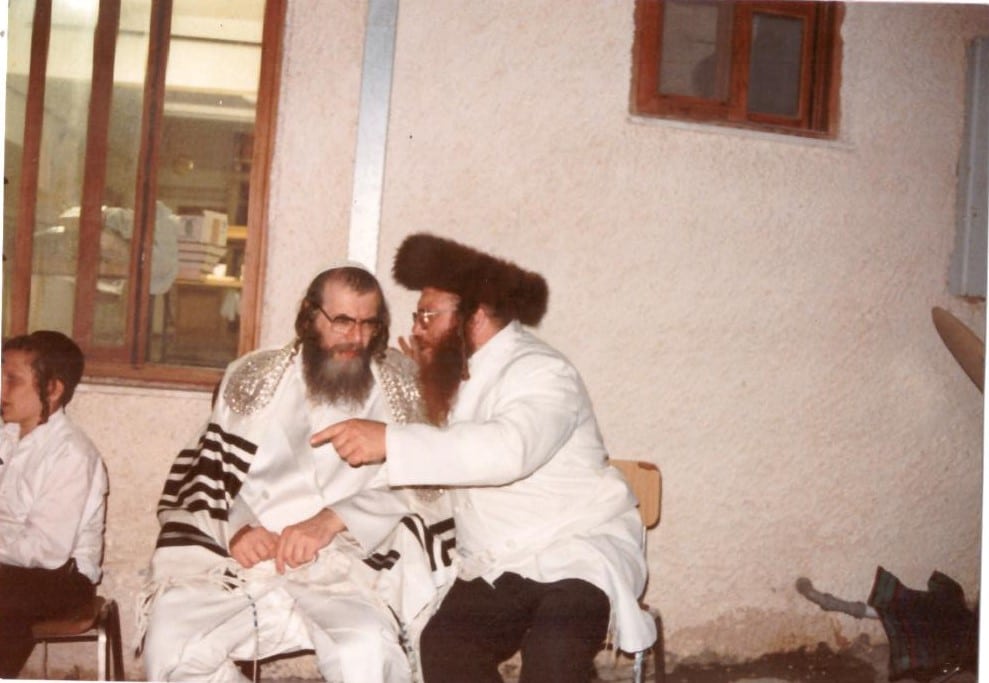 ראיון נדיר שנתן הרב אברהם טרייסמן ז"ל לר' דן כהן נ"י בו הוא מספר על ההתקרבות לברסלב ולמוהרא"ש זי"ע 8 ראיון נדיר שנתן הרב אברהם טרייסמן ז"ל לר' דן כהן נ"י בו הוא מספר על ההתקרבות לברסלב ולמוהרא"ש זי"ע 7