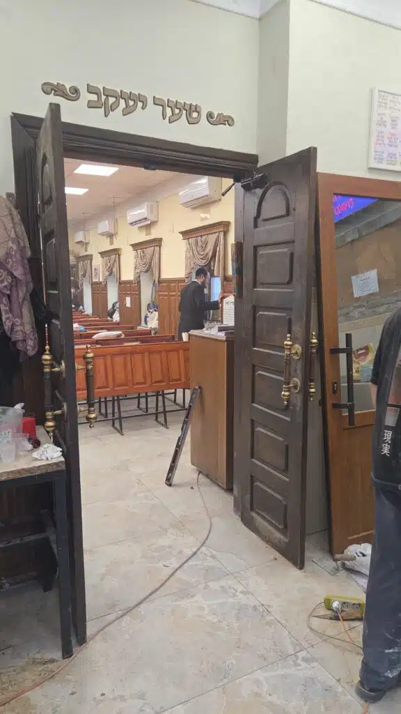שיפוצים נרחבים בהיכל ציון רבי נחמן מברסלב באומן 34 שיפוצים נרחבים בהיכל ציון רבי נחמן מברסלב באומן 33