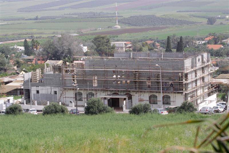 גלריית תמונות משלבי הקמת בית הכנסת הגדול דחסידי ברסלב ביבנאל 22