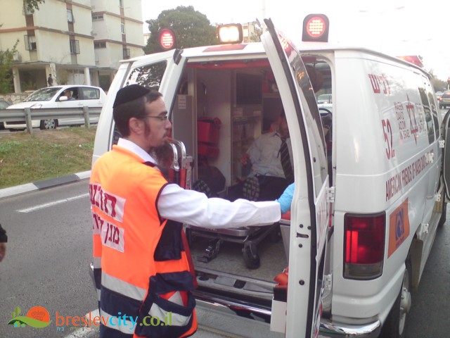 מתנדבי מד"א מיבנאל עיר ברסלב מצילים חיים גם בעת הנופש 919