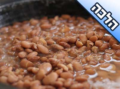 האם בשבת מותר לספרדי להניח מאכל שהרוטב שבו קפא לג'לי על הפלטה לחימום?