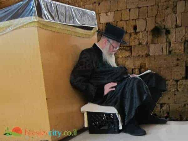 בָּכוֹ תִבְכֶּה בַּלַּיְלָה: ליל תשעה באב אצל מוהרא"ש