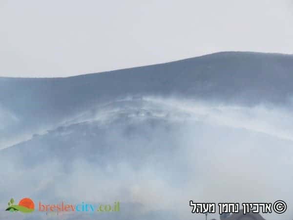 גלריה אפופה עשן: הר יבנאל בוער 48