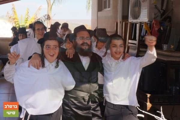 ליהודים הייתה אורה: חגיגת הפורים של תושבי עיר ברסלב 523