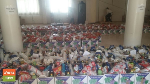 מאות סלי מזון חולקו ביבנאל לכבוד חג הפסח 369