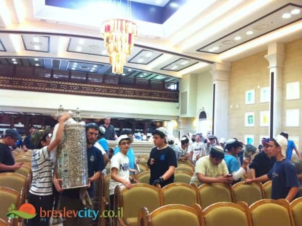 ישיבת בני עקיבא מאשדוד ערכו סיור בבית הכנסת הגדול ביבנאל 24