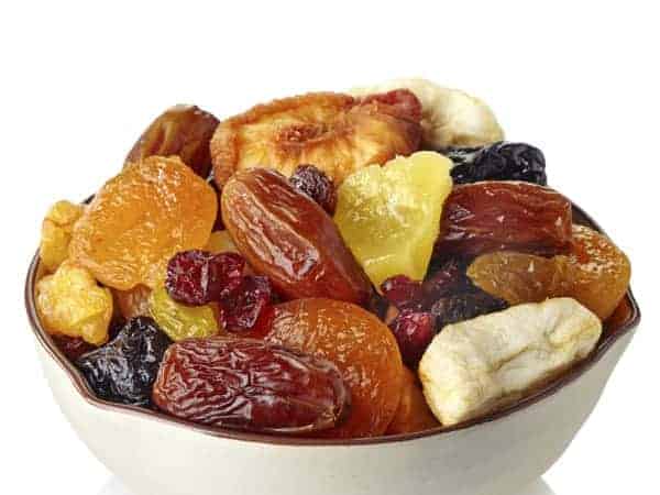 דיני המטבח היהודי: ט"ו בשבט – איך בודקים פירות יבשים?