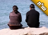 שידכתי לקרוב משפחה בחורה, אך התברר שהיא ברמה רוחנית נמוכה. האם לנסות לבטל את השידוך?