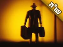 אנחנו עומדים לפני גירושין, הילדים שלנו מתדרדרים, ואני אובדת עצות. מה עלי לעשות?