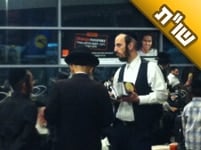 לדעתי כל עניין ההפצה הוא בכלל לא צנוע וגורם חילול השם גדול. הלא כן?