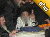 אני חסיד נדבורנה ולאחרונה התקרבתי מאוד לחסידות ברסלב. האם יש בכך בעיה?