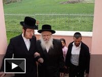 לפני סיום: תלמידי מוסדות החינוך זכו לקבל את פני הצדיק