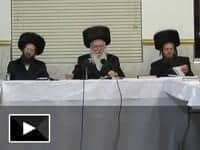 שיעור חול המועד פסח: פסח מיינט פה סח – דער מויל רעדט