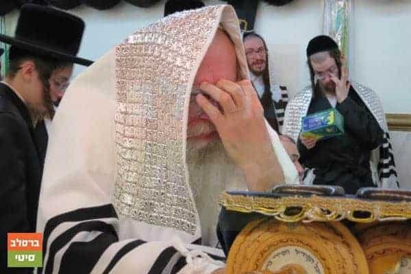 למה בכה הכפרי בפיוט: "אב ידעך מנוער"?