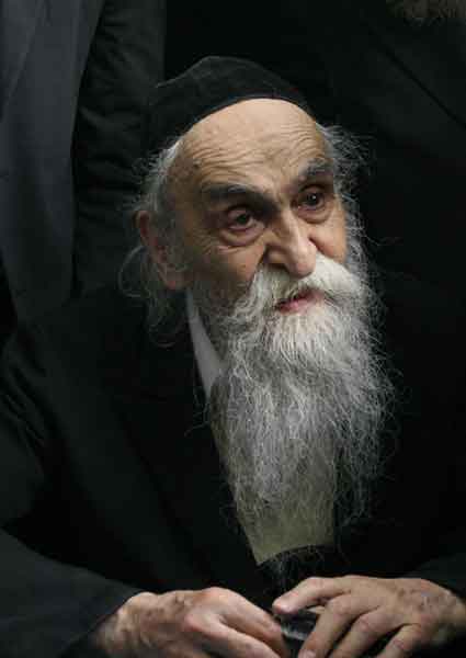 בחודש זה הסתלק מעמנו הגרמ"ד סולובייצ'יק זצ"ל ברסלב סיטי עם קווים לדמותו