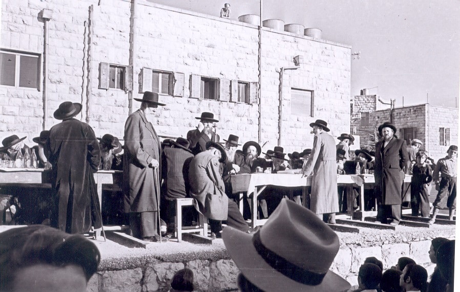 היסטורי: אביו של מוהרא"ש נואם ביסוד בית המדרש 'אוהל רחל' סאטמאר בירושלים - נדיר! 16