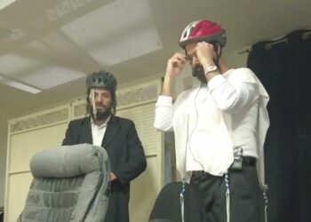 אח שלנו מתארס – הצגה של ר' דן בר לב ור' רונן לוי