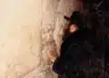 כיצד פירשו תלמידי הבעל שם טוב את מאמר חז"ל "משנכנס אב ממעטין בשמחה"?