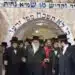 האם להתבודד על ספר של הצדיק נחשב לתפילה ציונו ממש? ומה המקור לוידוי דברים אצל הצדיק?