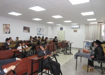 הרה"צ רבי נחמן שיק שליט"א והגאון רבי יצחק קודלצקי שליט"א בביקור בישיבת "בית שלמה"