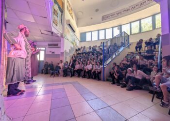 ילדי תלמוד תורה 'ילדי חן' נהנו מהצגה חינוכית ומשמחת