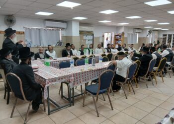 הרה"צ רבי נחמן שיק שליט"א בסעודת הילולא ל'אור החיים' הקדוש ולאמו הרבנית ע"ה